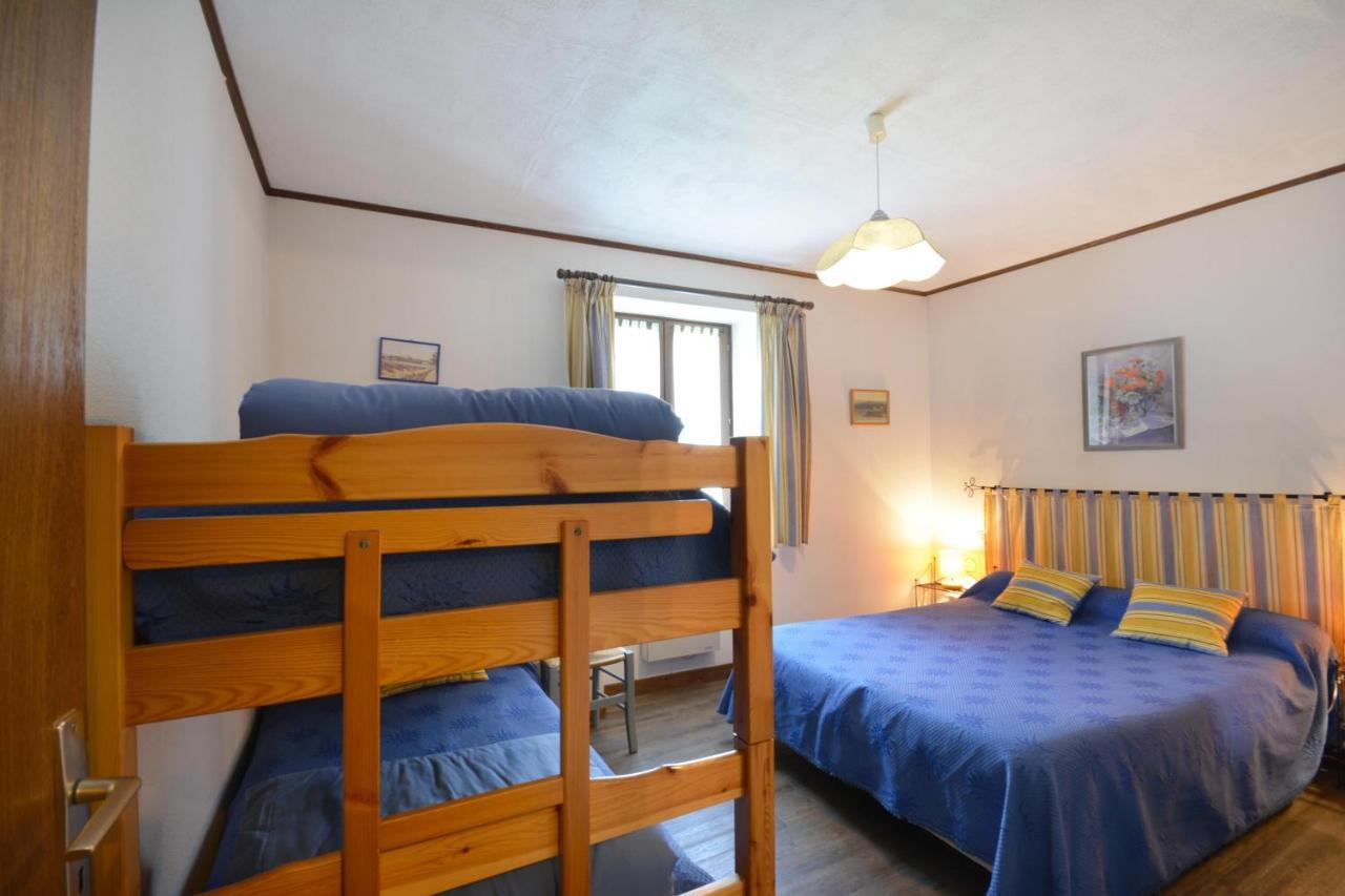 Chambre D'Hotes Au Vieux Chene Grillon Екстериор снимка